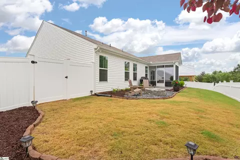 Exterior - 181 Caledonia Dr, Easley, SC 29642 photo 4 of 7