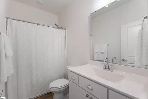 Bath - 181 Caledonia Dr, Easley, SC 29642 photo 1 of 1
