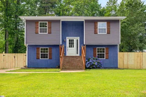 4 Wiberg Ct, Travelers Rest, SC 29690