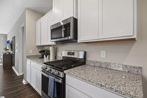 Kitchen - 1146 Berry Patch Dr, Lyman, SC 29365 photo 3 of 5