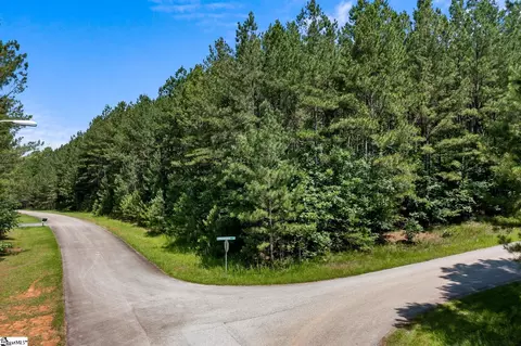 2 Southview Dr, Iva, SC 29655