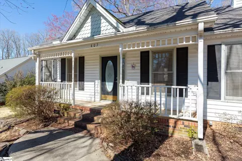 407 Timberview Ln, Simpsonville, SC 29681