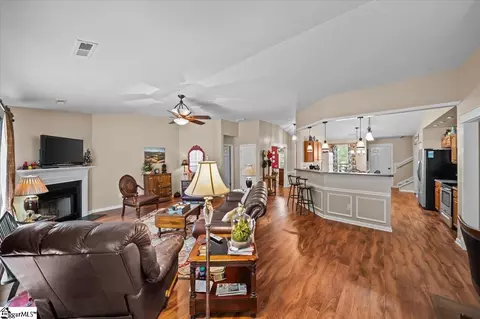 129 Worcester Ln, Easley, SC 29642 photo 6