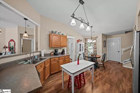 129 Worcester Ln, Easley, SC 29642 photo 8