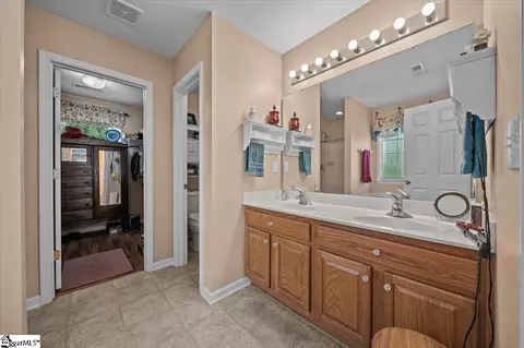 129 Worcester Ln, Easley, SC 29642 photo 14
