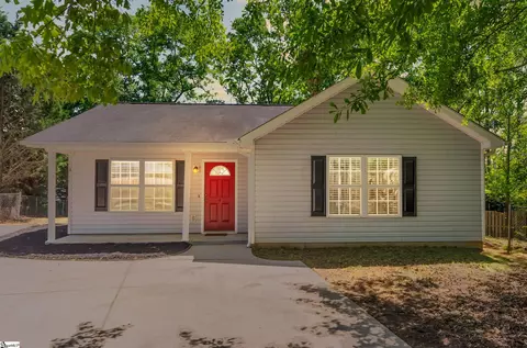 4 Yukon Dr, Greenville, SC 29605