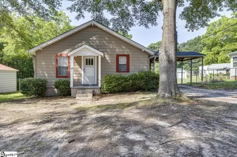 18 Hudson St, Taylors, SC 29687