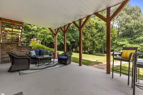 Exterior - 435 Grayson Dr, Moore, SC 29369 photo 3 of 7