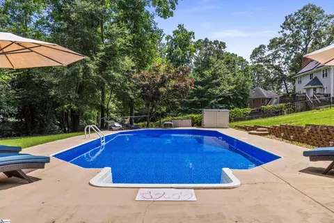 Exterior - 435 Grayson Dr, Moore, SC 29369 photo 5 of 7