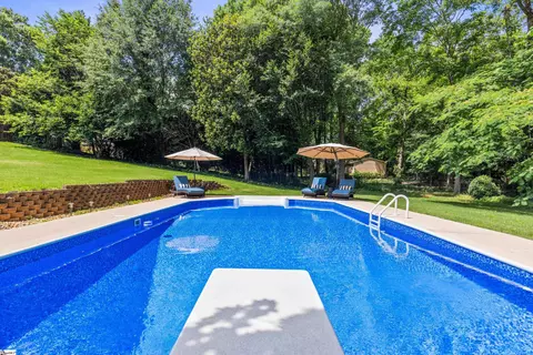 Exterior - 435 Grayson Dr, Moore, SC 29369 photo 6 of 7