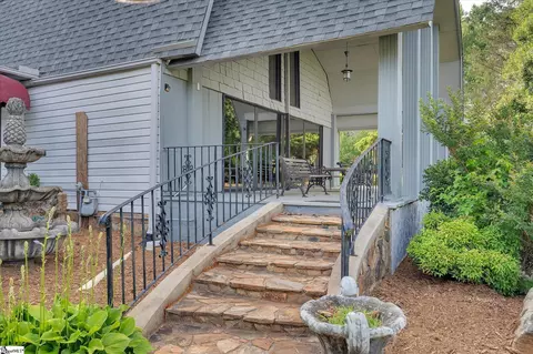 133 Conway Dr, Easley, SC 29640 photo 5