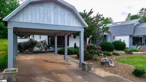 133 Conway Dr, Easley, SC 29640 photo 4