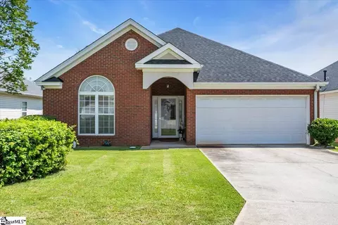 104 Pin Oak Dr, Greenwood, SC 29649
