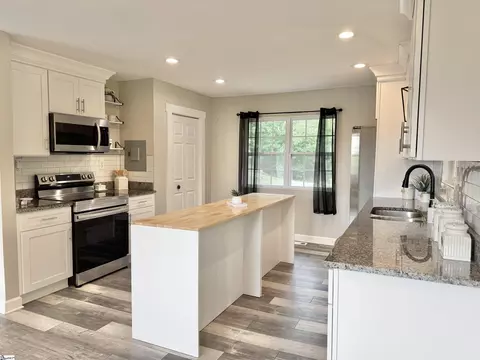 Kitchen - 409 Pleasant View Rd, Pickens, SC 29671 photo 3 of 3