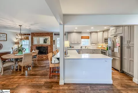 301 Devenger Rd, Greer, SC 29650 photo 4