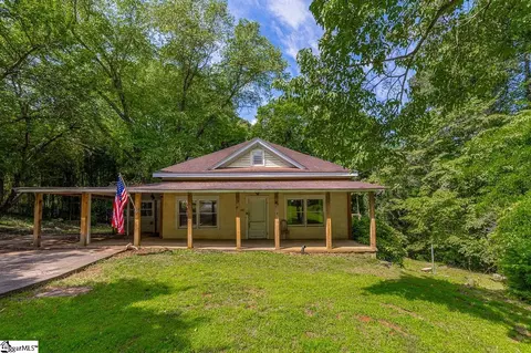 322 Circle Dr, Seneca, SC 29678 photo 1
