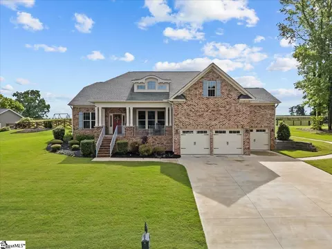 79 Modesto Ln, Simpsonville, SC 29681