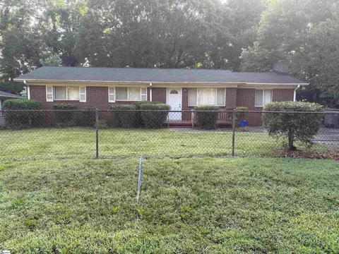 29 Monaview St, Greenville, SC 29617