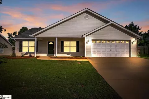2013 Small Meadows Ct, Fountain Inn, SC 29644
