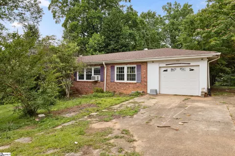 104 Oakland Ave, Marietta, SC 29661