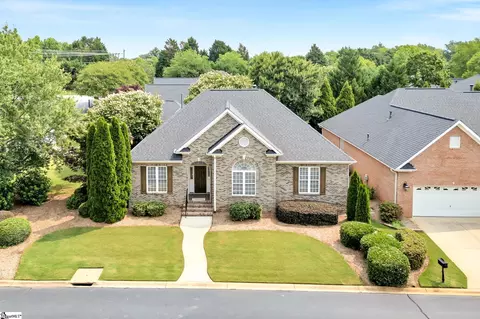 5 Fenland Dr, Greenville, SC 29615