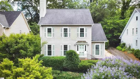 48 Oak Crest Ct, Greenville, SC 29605