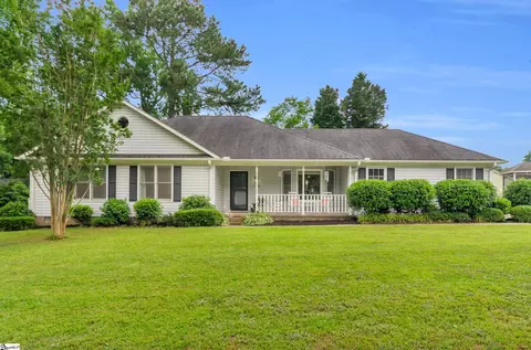 130 Pine Gate Dr, Greenville, SC 29607
