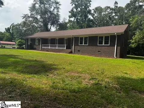 169 Babb Cir, Gray Court, SC 29645