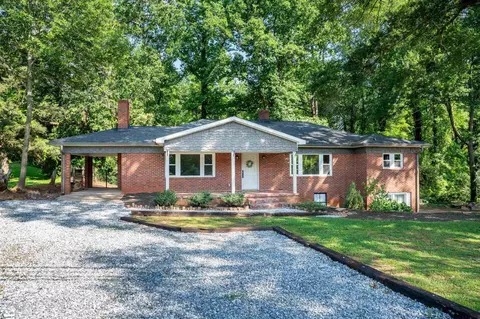174 Spartanburg Rd, Duncan, SC 29334