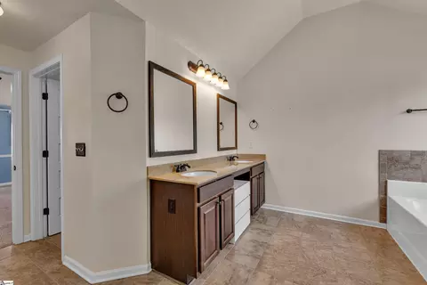 Entry Way - 226 Ermon Ct, Greer, SC 29651 photo 4 of 5