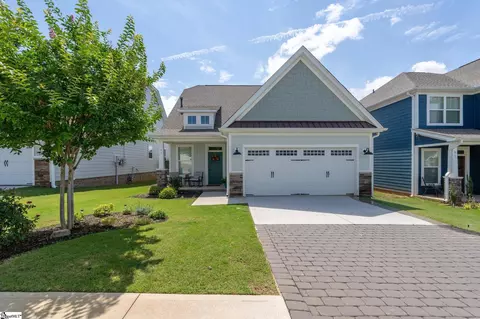 27 Mossycup Rd, Taylors, SC 29687
