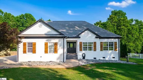 130 Cater Dr, Easley, SC 29642 photo 8