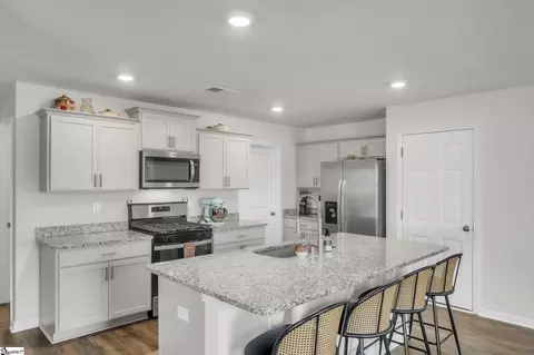 223 Elderberry Ln, Easley, SC 29640 photo 5