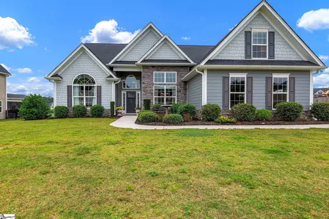 206 Lakeway Pl, Simpsonville, SC 29681
