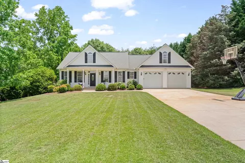 104 Superior Way, Greer, SC 29651