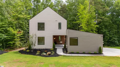 454 Enoree Rd, Travelers Rest, SC 29690