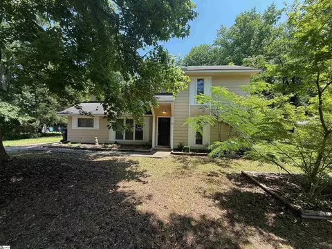 110 Wendfield Dr, Travelers Rest, SC 29690