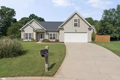 408 Cotton Hall Ct, Simpsonville, SC 29680