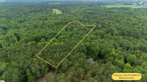 208 Doublebrook Rd, Laurens, SC 29360