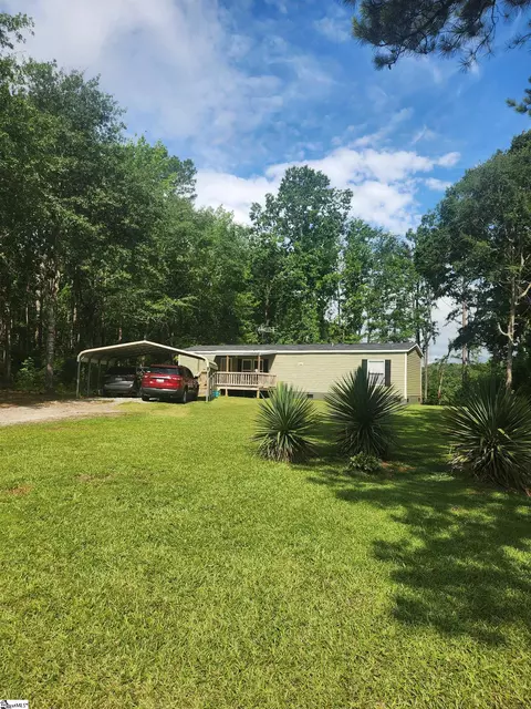 1638 Barnett Rd, Cross Hill, SC 29332