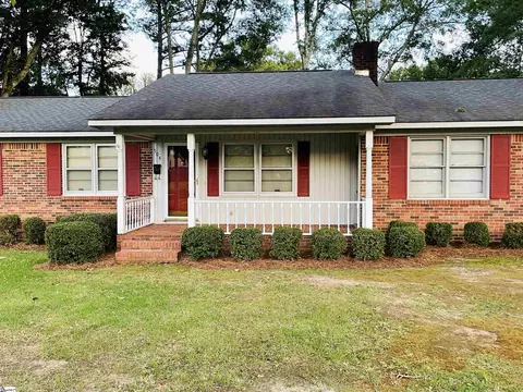 504 N Adair St, Clinton, SC 29325