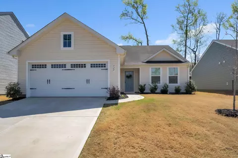 920 Throckmorton Ct, Greenville, SC 29605