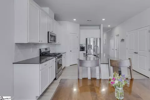 Kitchen - 9 Table Mountain Trl, Greer, SC 29651 photo 3 of 4