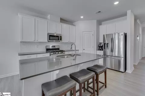 Kitchen - 9 Table Mountain Trl, Greer, SC 29651 photo 2 of 4