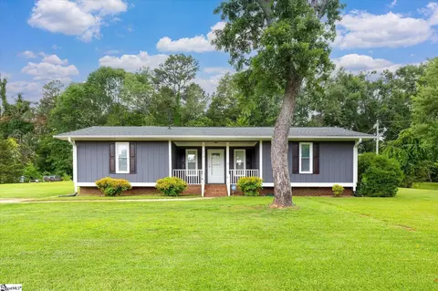 113 Wade Dr, Pickens, SC 29671