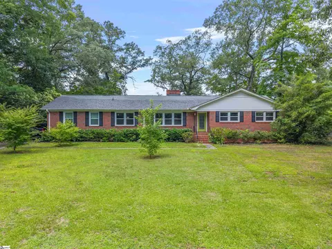 400 Rockmont Rd, Greenville, SC 29615