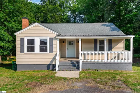 721 Central St, Iva, SC 29655