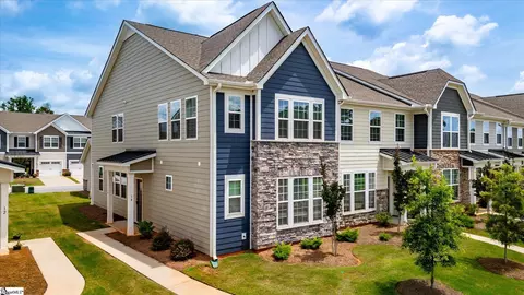 14 Gaskins Trl, Travelers Rest, SC 29690