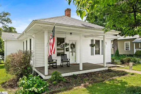 221 Lebby St, Pelzer, SC 29669