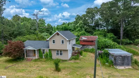 2180 Horseshoe Falls Rd, Enoree, SC 29335